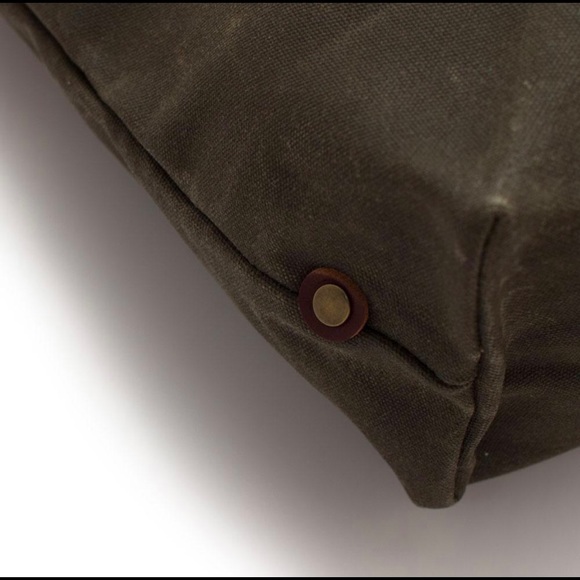 “SMUGGLER” tote - Picture 3 of 5